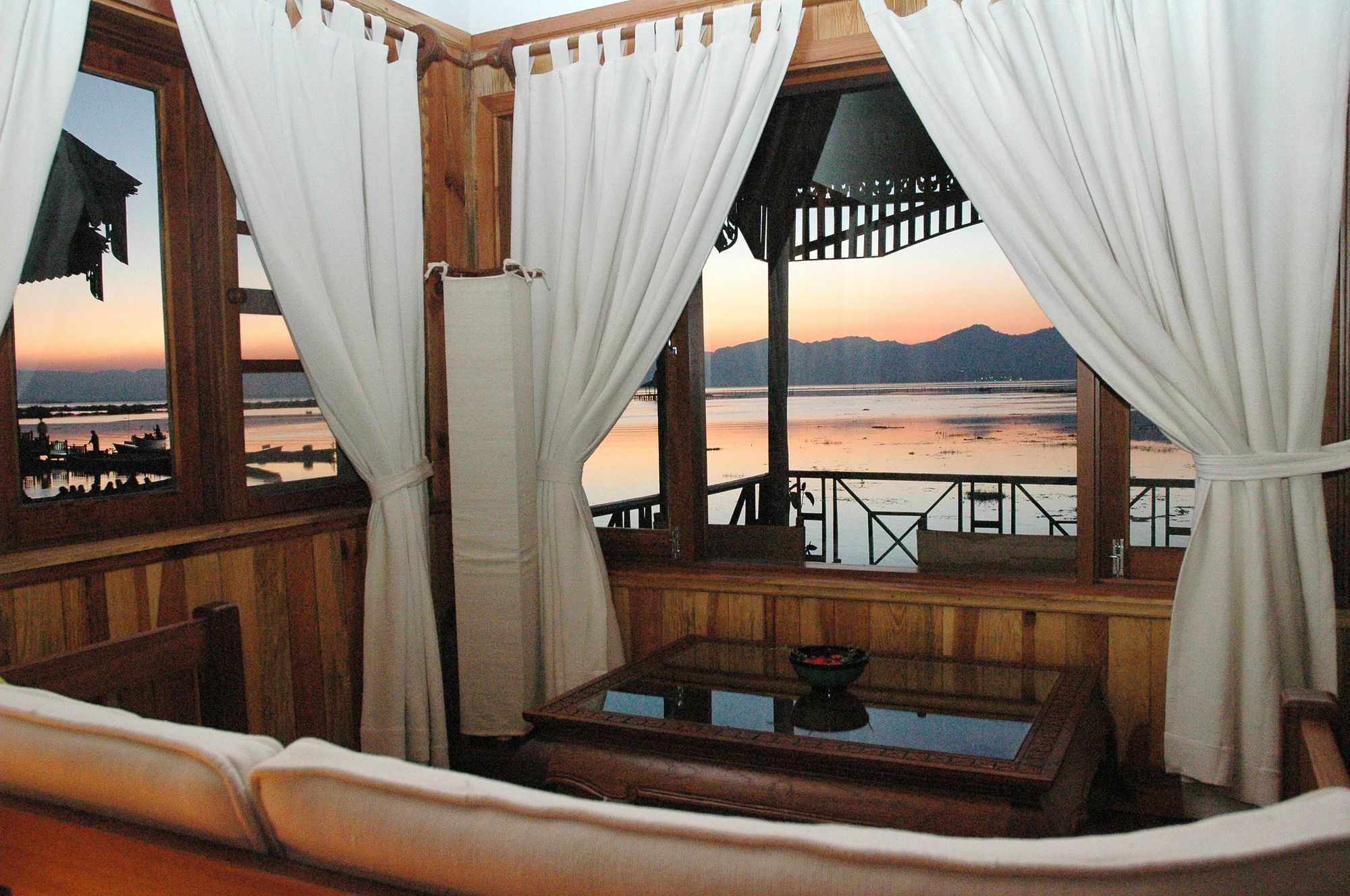 Myanmar Treasure Resorts Inle Inle Lake Exteriör bild